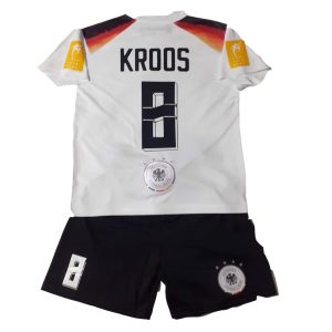 Equipo futbol alemania Kroos niño